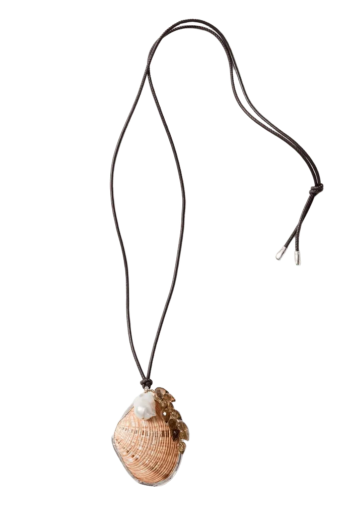Venus Shell Charm Necklace Natural
