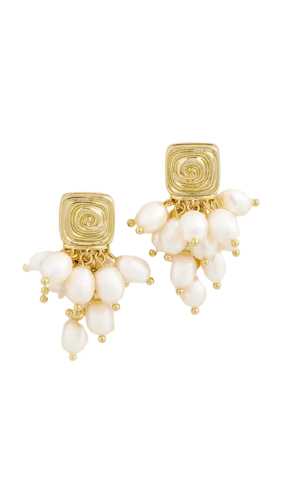 The Seychelles Pearl Statement Studs