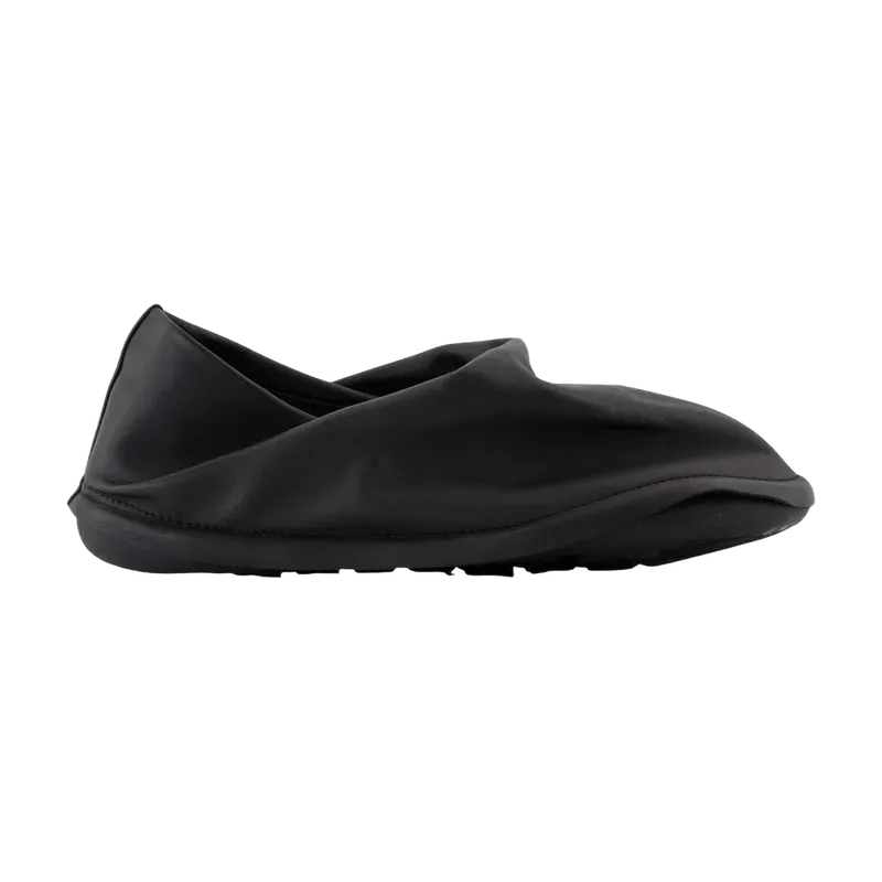 Camper Flat — Black
