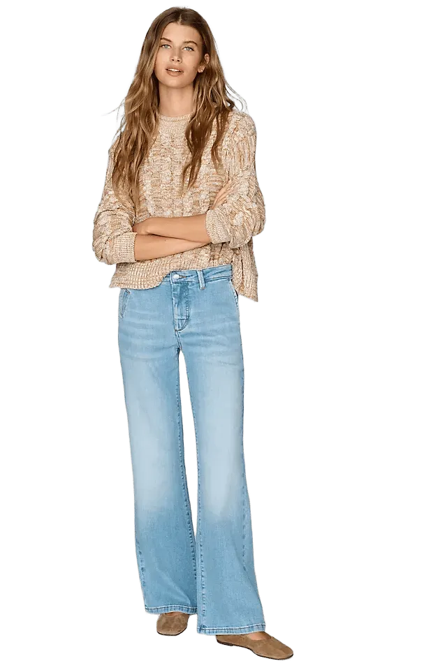 Pilcro Le Brun Low-Rise Bootcut Jeans
