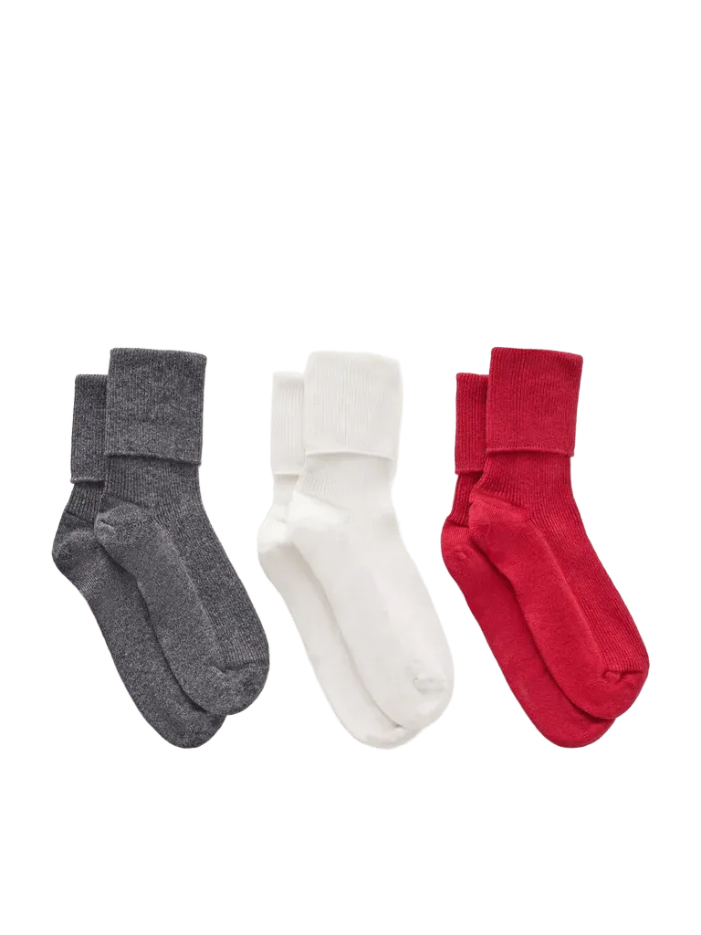 Set of three ribbed cashmere-blend socks