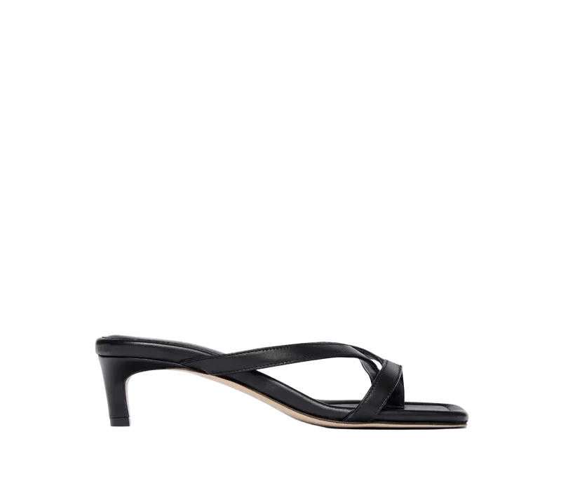 ELAINE HEEL