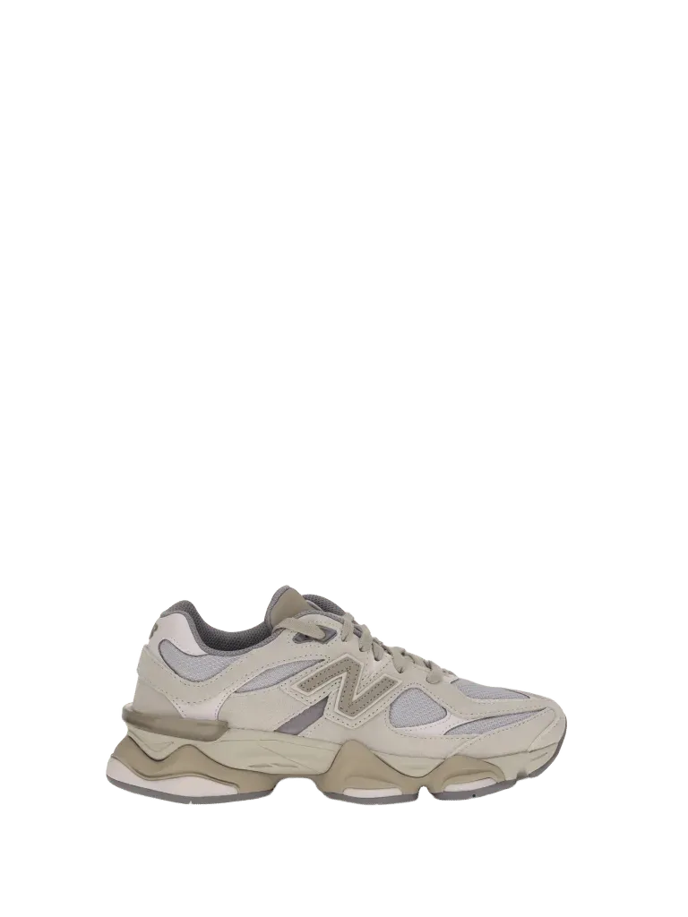 New Balance Sneaker — Beige