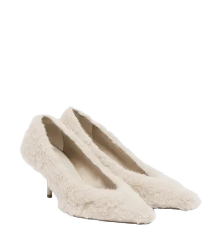 Shearling pumps