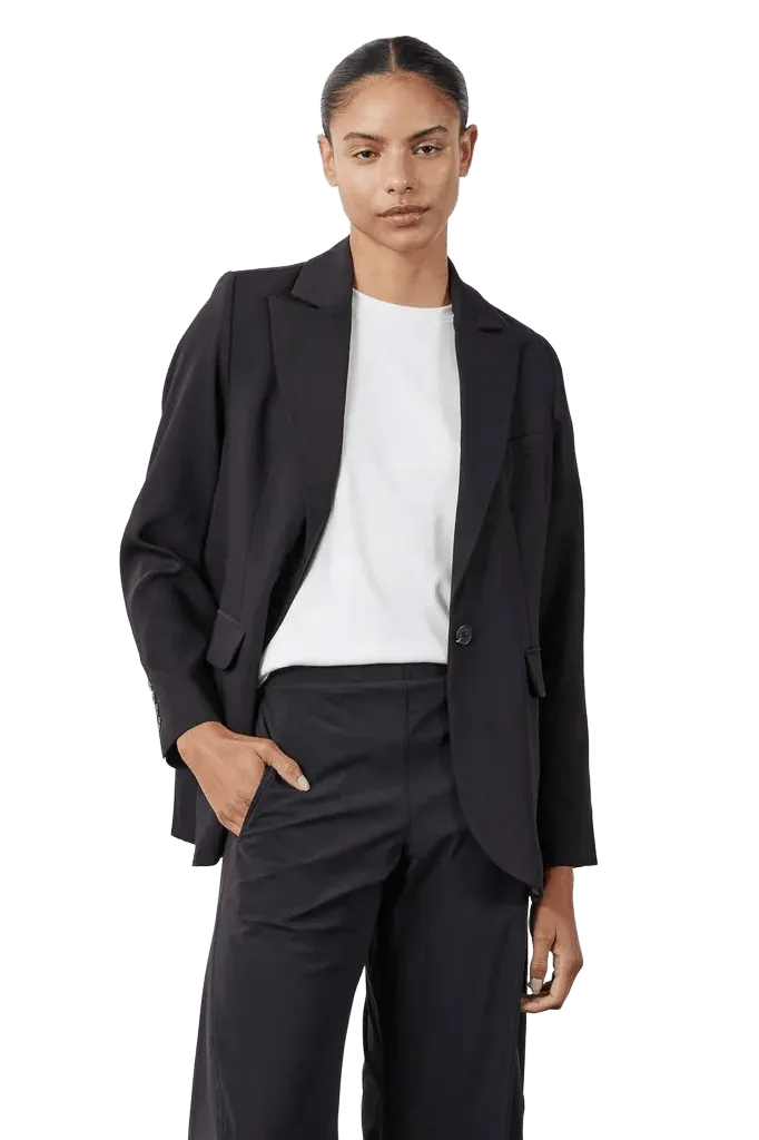 The Petite Classic Blazer That Upgrades You 2.0