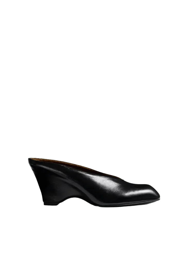 Colt Wedge in Black Glazed Leather