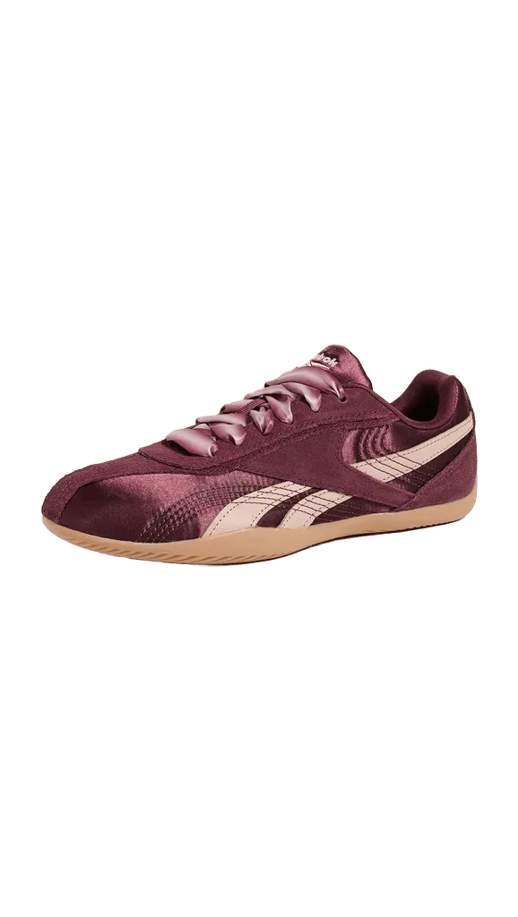 Ultra Lo Mary Sneakers