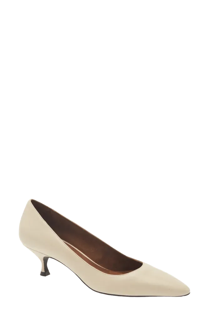 Pump du Jour Kitten Heel Pump