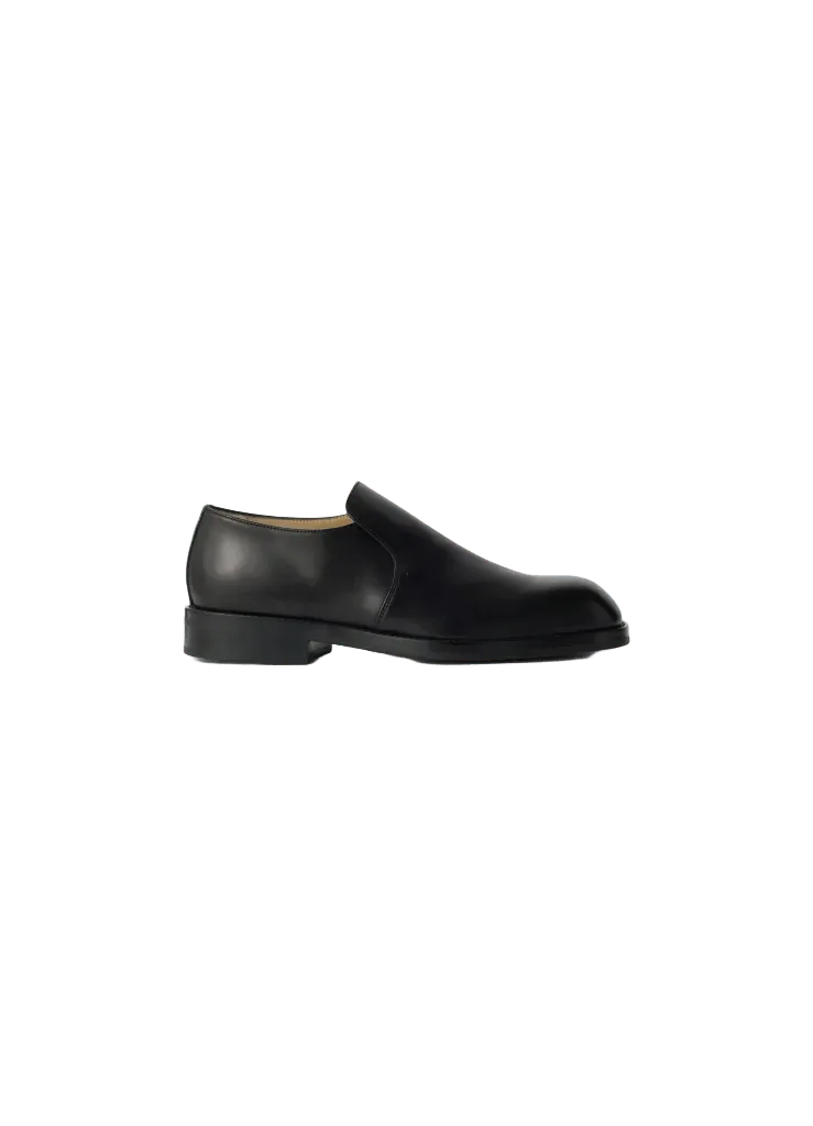 FORMAL SLIP ON IN SHINY VEGETABLE LEATHER