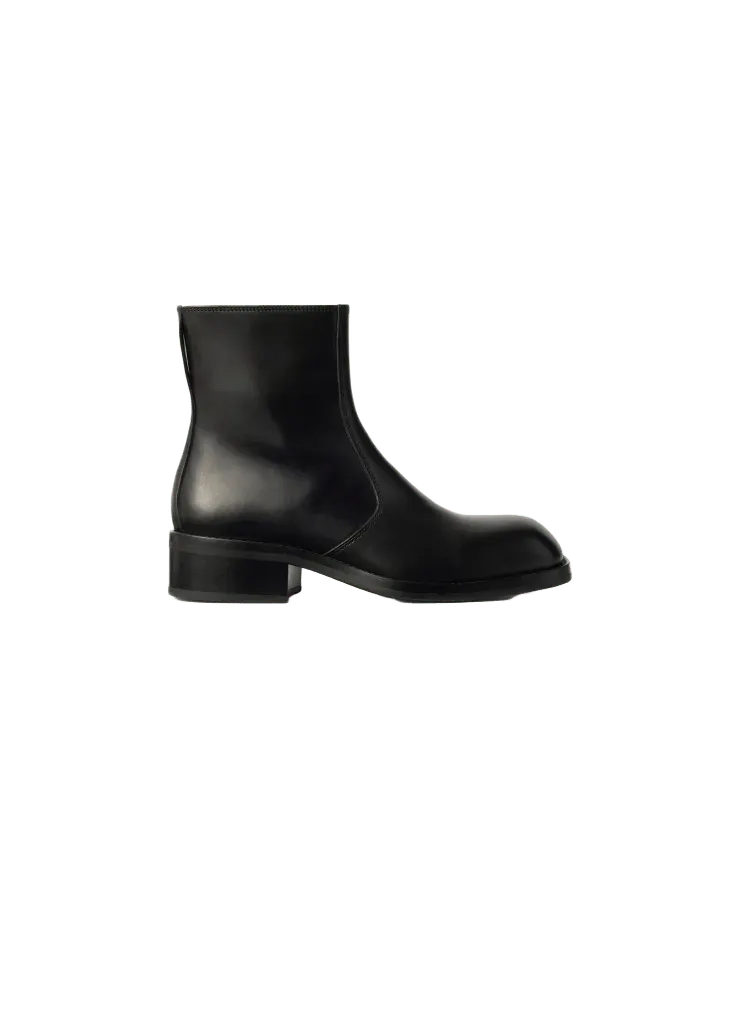 ZIPPED BOOTS IN SHINY VEGETABLE LEATHER