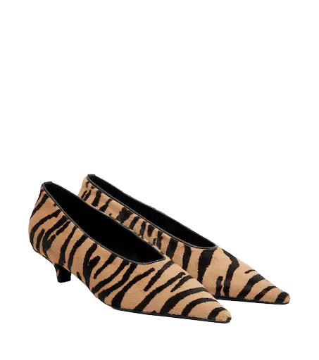 Printed calf-hair pumps