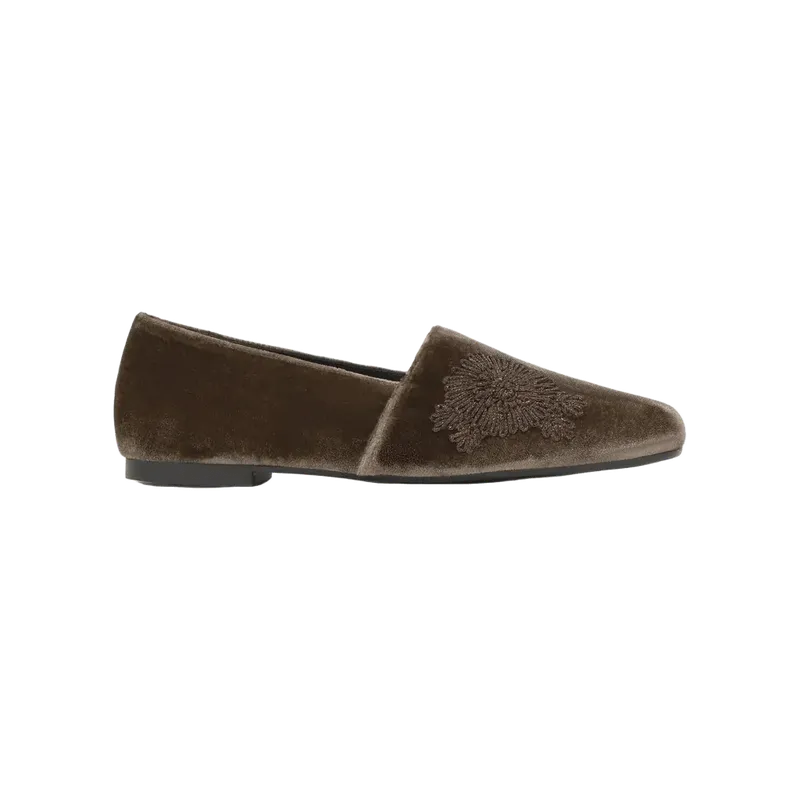 Gisele in Brown