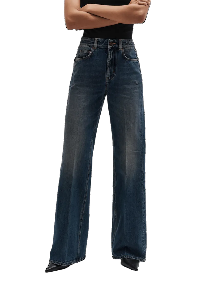 Leg Elongator Jean