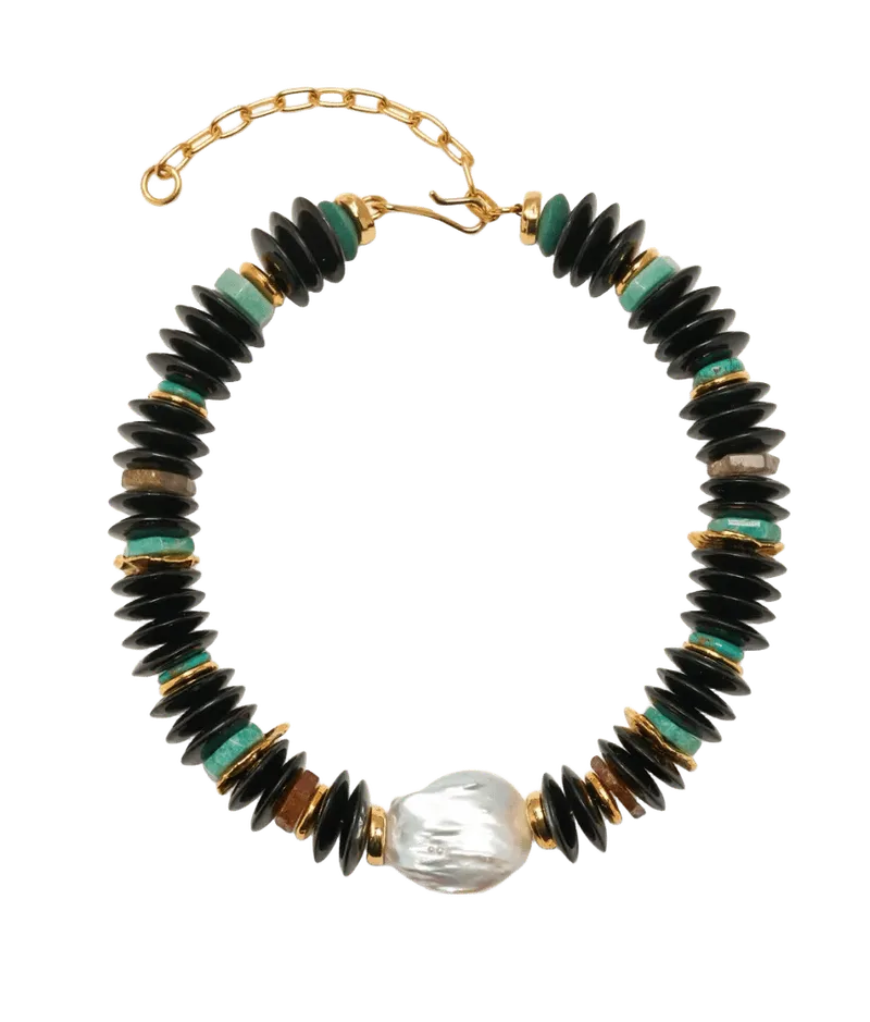 Milano Pearl Necklace in Horn